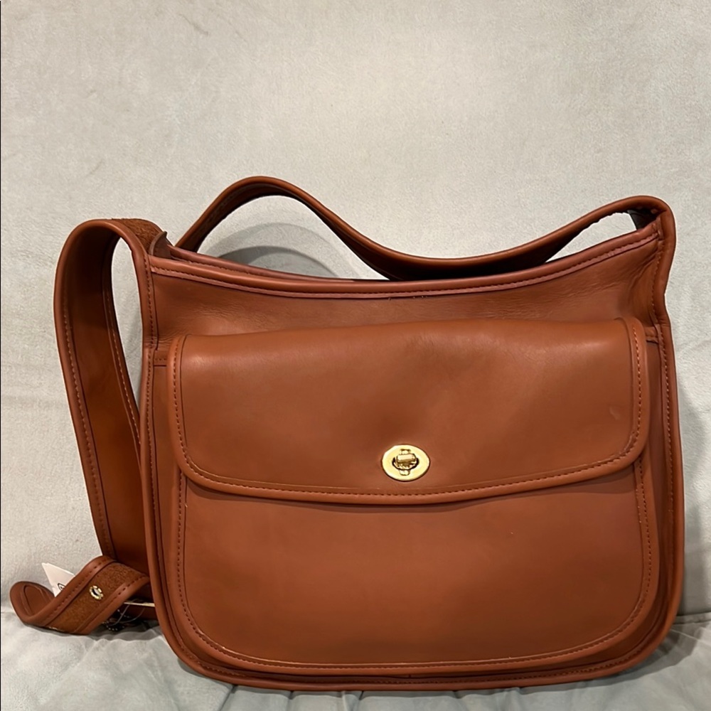 SOLD  Coach Vintage Taft Bag Glovetanned Leather 9980 British Tan USA